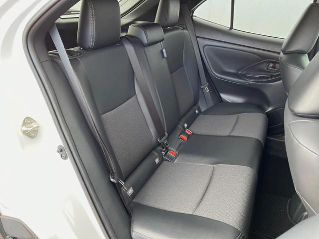 ヤリスクロス ハイブリッドZ 全周囲カメラ 衝突被害軽減システム レーダークルーズ 禁煙車 ハーフレザーシート パワーシート ドラレコ コーナーセンサー スマートキー LEDヘッド ETC2.0 純正18インチアルミ(9枚目)