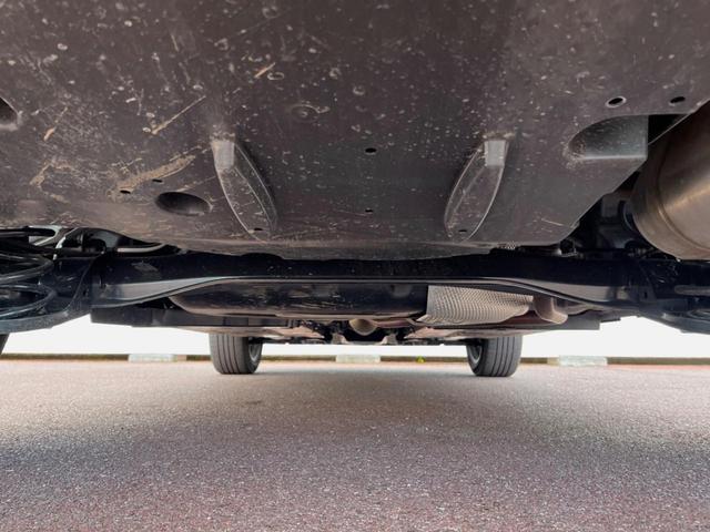 ヤリスクロス ハイブリッドZ 全周囲カメラ 衝突被害軽減システム レーダークルーズ 禁煙車 ハーフレザーシート パワーシート ドラレコ コーナーセンサー スマートキー LEDヘッド ETC2.0 純正18インチアルミ(19枚目)