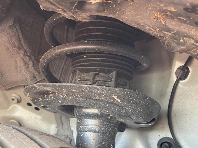 ヤリスクロス ハイブリッドZ 全周囲カメラ 衝突被害軽減システム レーダークルーズ 禁煙車 ハーフレザーシート パワーシート ドラレコ コーナーセンサー スマートキー LEDヘッド ETC2.0 純正18インチアルミ(21枚目)