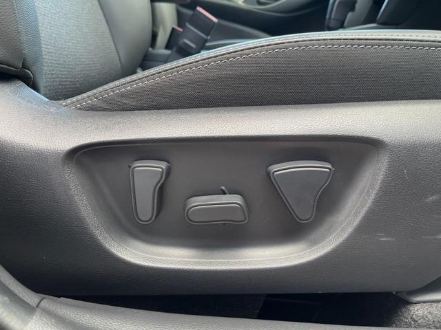 ヤリスクロス ハイブリッドZ 全周囲カメラ 衝突被害軽減システム レーダークルーズ 禁煙車 ハーフレザーシート パワーシート ドラレコ コーナーセンサー スマートキー LEDヘッド ETC2.0 純正18インチアルミ(46枚目)