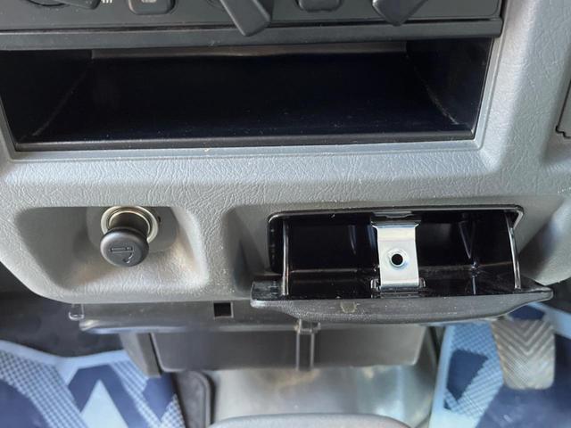 クリッパーバン ＤＸ　ＭＴ車　オーディオ　ＥＴＣ　純正１２インチスチールホイール（36枚目）