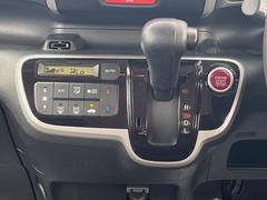 【バックカメラ】駐車時に後方がリアルタイム映像で確認できます。大型商業施設や立体駐車場での駐車時や、夜間のバック時に大活躍！運転スキルに関わらず、今や必須となった装備のひとつです！ 6