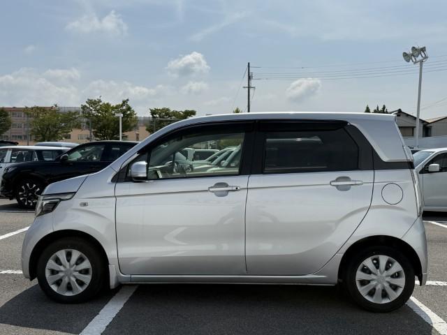 N-WGN G ナビ Bカメラ ワンセグTV Bluetooth スマートキー ドアバイザー イモビライザー AAC キーレスキー 運転席助手席エアバック 横滑り防止機能 PW PS ABS(3枚目)