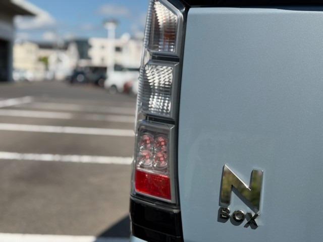 Ｎ－ＢＯＸ Ｇ・Ｌパッケージ　ナビ　ワンセグＴＶ　片側電動ドア　純正アルミ　ドアバイザー　Ｉ－ＳＴＯＰ　ベンチ席　両側スライドドア　全席ＰＷ　イモビライザー　ＡＡＣ　横滑り防止　スマートキー　ＡＢＳ（32枚目）