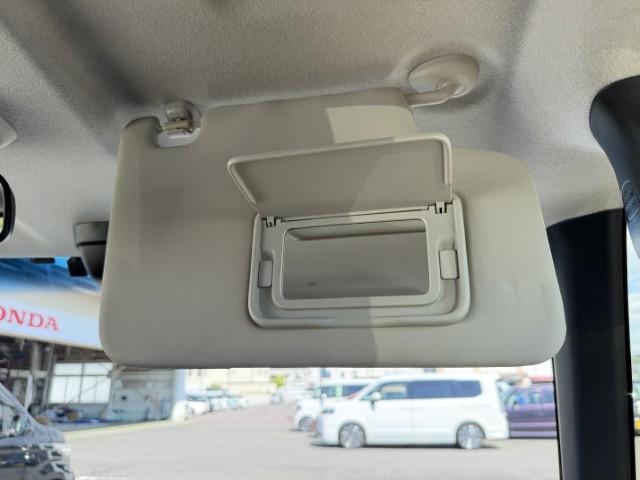 N-BOXカスタム GSSパッケージ ナビ Bカメラ 両側電動ドア ETC フルセグTV DVD再生 ワンオーナー スマ-トキ- エアコン A-STOP 盗難防止システム パワーウィンドウ ABS(21枚目)