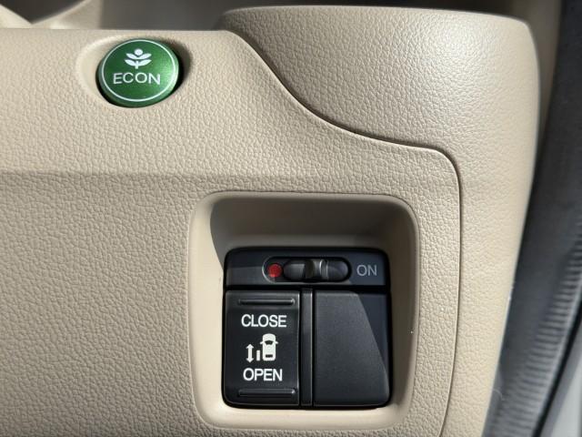 N-BOX G・Lパッケージ ナビ Bカメラ USB入力端子 DVD再生 ワンセグTV 純正AW ドアバイザー I-STOP ベンチ席 両側スライドドア イモビライザー AAC 横滑り防止(15枚目)