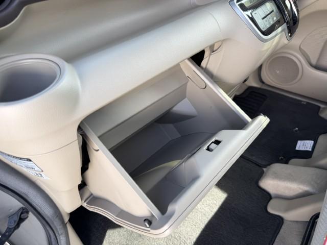 N-BOX G・Lパッケージ ナビ Bカメラ USB入力端子 DVD再生 ワンセグTV 純正AW ドアバイザー I-STOP ベンチ席 両側スライドドア イモビライザー AAC 横滑り防止(19枚目)