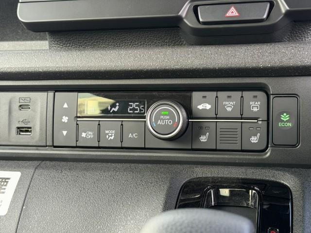 Ｎ－ＢＯＸカスタム ターボ　ナビ　Ｂｌｕｅｔｏｏｔｈ　運転支援　ドラレコ　シートヒーター　両側電動スライドドア　ＥＴＣ　ＬＥＤヘッドライト　アルミホイール　イモビライザー　衝突被害軽減　ベンチシート　キーフリー　ＥＳＣ　パワステ（10枚目）