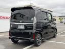 左側が電動スライドドア仕様車です。