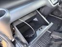 助手席前の収納スペースです。