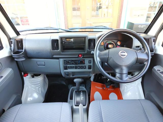 クリッパーＥＶ ４シーター　エマージェンシーブレーキ・プレ空調機能付きキーレス・前席シートヒーター・車線逸脱警報・リアパーキングセンサー・誤発進抑制・前席パワーウインドウ・プライバシーガラス・リアアンダーミラー・急速充電（5枚目）