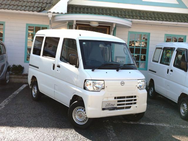 クリッパーＥＶ ４シーター　エマージェンシーブレーキ・プレ空調機能付きキーレス・前席シートヒーター・車線逸脱警報・リアパーキングセンサー・誤発進抑制・前席パワーウインドウ・プライバシーガラス・リアアンダーミラー・急速充電（8枚目）