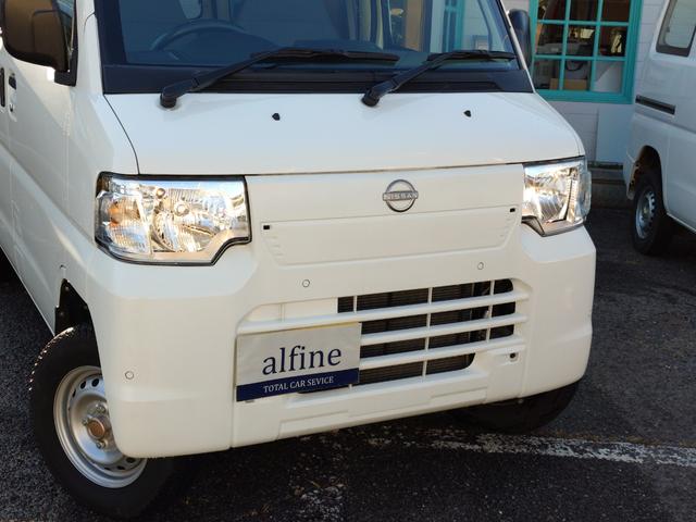 クリッパーＥＶ ４シーター　エマージェンシーブレーキ・プレ空調機能付きキーレス・前席シートヒーター・車線逸脱警報・リアパーキングセンサー・誤発進抑制・前席パワーウインドウ・プライバシーガラス・リアアンダーミラー・急速充電（11枚目）