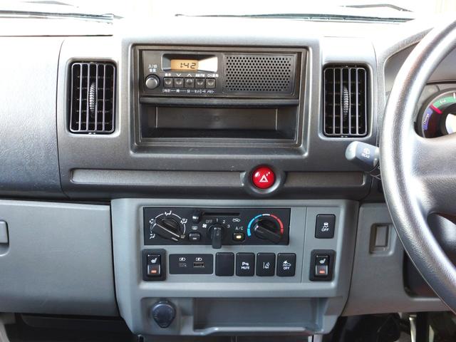 クリッパーＥＶ ４シーター　エマージェンシーブレーキ・プレ空調機能付きキーレス・前席シートヒーター・車線逸脱警報・リアパーキングセンサー・誤発進抑制・前席パワーウインドウ・プライバシーガラス・リアアンダーミラー・急速充電（13枚目）