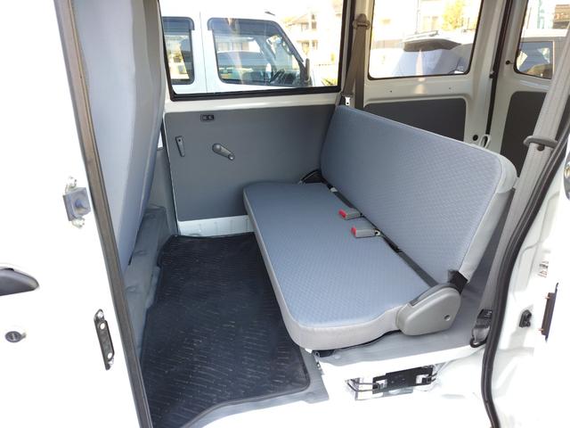 クリッパーＥＶ ４シーター　エマージェンシーブレーキ・プレ空調機能付きキーレス・前席シートヒーター・車線逸脱警報・リアパーキングセンサー・誤発進抑制・前席パワーウインドウ・プライバシーガラス・リアアンダーミラー・急速充電（17枚目）