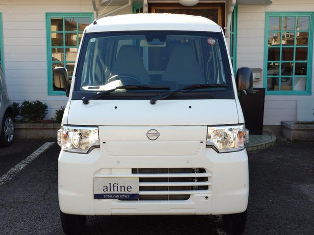 クリッパーＥＶ ４シーター　エマージェンシーブレーキ・プレ空調機能付きキーレス・前席シートヒーター・車線逸脱警報・リアパーキングセンサー・誤発進抑制・前席パワーウインドウ・プライバシーガラス・リアアンダーミラー・急速充電（22枚目）