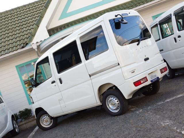 クリッパーＥＶ ２シーター　エマージェンシーブレーキ・プレ空調機能付きキーレス・１００Ｖコンセント・前席シートヒーター・車線逸脱警報・リアパーキングセンサー・誤発進抑制・前席パワーウインドウ・プライバシーガラス・急速充電（9枚目）