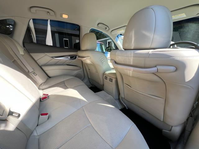 フーガ 　３７０ＧＴ　レザーシート　エアシート　パノラマビューモニター　ナビ　ＴＶ　ＥＴＣ　スマートキー　クルーズコントロール（21枚目）