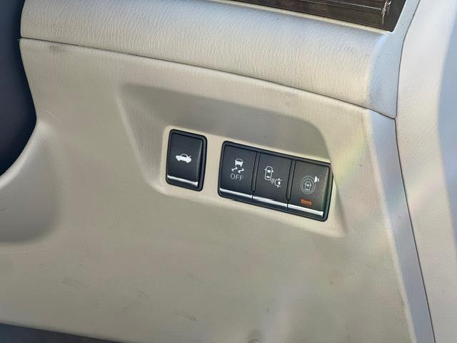 フーガ 　３７０ＧＴ　レザーシート　エアシート　パノラマビューモニター　ナビ　ＴＶ　ＥＴＣ　スマートキー　クルーズコントロール（26枚目）