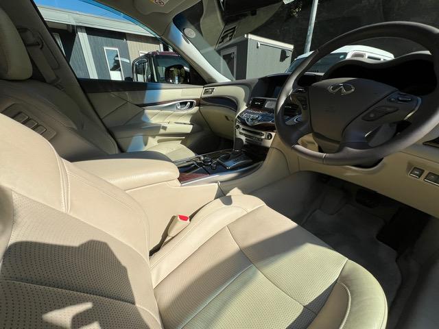 フーガ 　３７０ＧＴ　レザーシート　エアシート　パノラマビューモニター　ナビ　ＴＶ　ＥＴＣ　スマートキー　クルーズコントロール（29枚目）