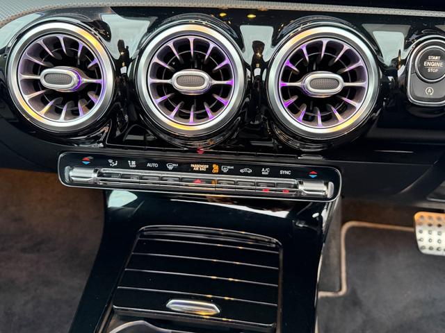 ＣＬＡクラス シューティングブレーク ＣＬＡ２００ｄ　シューティングブレーク　ＡＭＧライン　パノラミックスライディングルーフ　レザーエクスクルーシブパッケージ　　ナビゲーションパッケージ　アドバンスパッケージ　３６０度カメラ　ヘッドアップディスプレイ　１０スピーカー　アルミインパネ（25枚目）