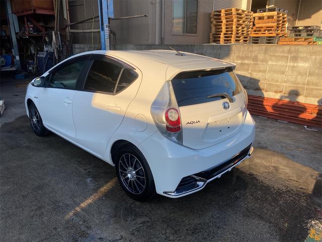 アクア S ハイブリッド ETC ナビ TV スマートキー 電動格納ミラー Bluetooth バックカメラ(9枚目)