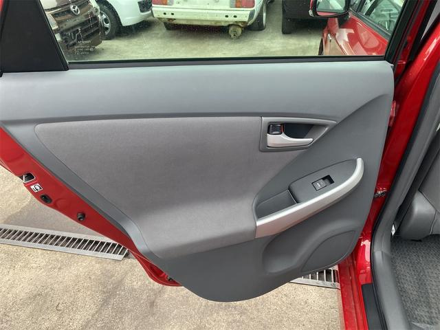 プリウス S ナビ TV Bluetooth接続 バックカメラ スマートキー プッシュスタート ディスチャージライト フォグランプ オートエアコン 格納ミラー オートライト ETC 衝突安全ボディー盗難防止システム(21枚目)