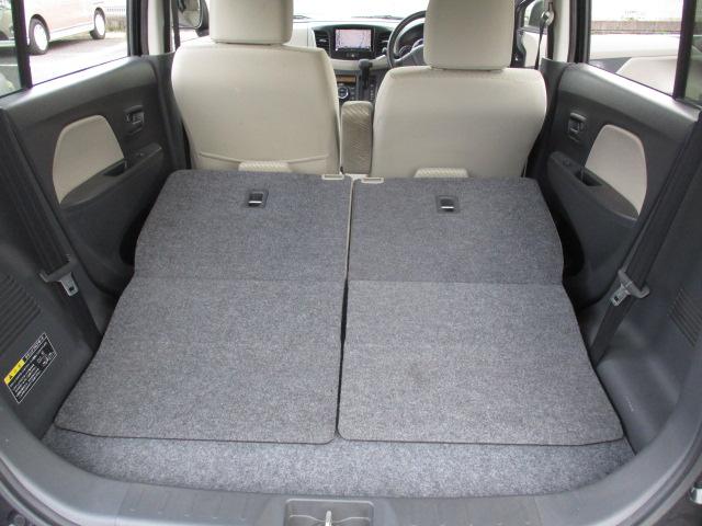 大きな荷物も積みこめます。