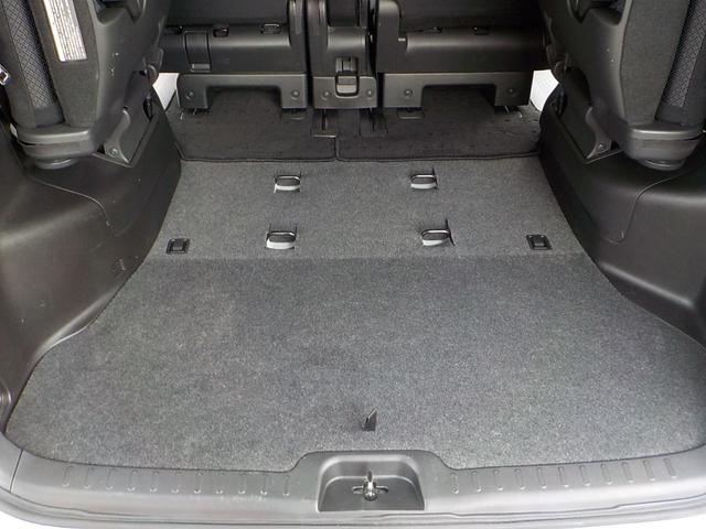 セレナ ハイウェイスター　Ｓ－ハイブリッド　Ｖセレクション　８人乗り　新品前後ドライブレコーダー　鏡面研磨コーティング　全周囲カメラ　ナビ　フルセグＴＶ　後席モニター　クリアランスソナー　ＥＴＣ　両側電動スライドドア　オートライト　後席モニター　３列シート（22枚目）