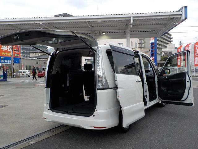 セレナ ハイウェイスター　Ｓ－ハイブリッド　Ｖセレクション　８人乗り　新品前後ドライブレコーダー　鏡面研磨コーティング　全周囲カメラ　ナビ　フルセグＴＶ　後席モニター　クリアランスソナー　ＥＴＣ　両側電動スライドドア　オートライト　後席モニター　３列シート（29枚目）