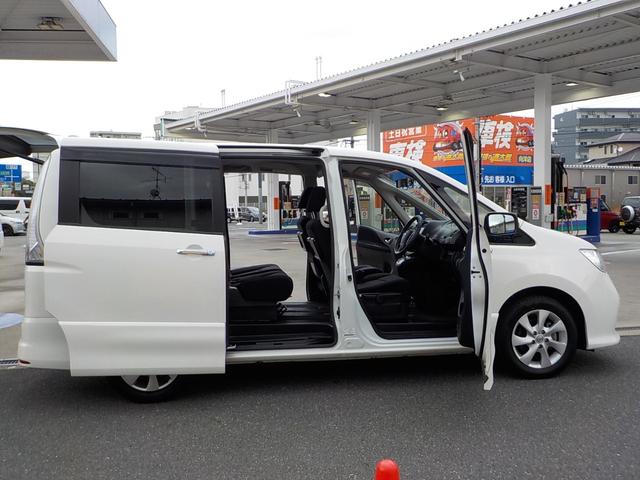セレナ ハイウェイスター　Ｓ－ハイブリッド　Ｖセレクション　８人乗り　新品前後ドライブレコーダー　鏡面研磨コーティング　全周囲カメラ　ナビ　フルセグＴＶ　後席モニター　クリアランスソナー　ＥＴＣ　両側電動スライドドア　オートライト　後席モニター　３列シート（34枚目）