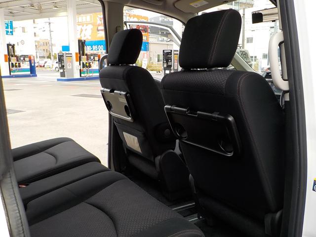 セレナ ハイウェイスター　Ｓ－ハイブリッド　Ｖセレクション　８人乗り　新品前後ドライブレコーダー　鏡面研磨コーティング　全周囲カメラ　ナビ　フルセグＴＶ　後席モニター　クリアランスソナー　ＥＴＣ　両側電動スライドドア　オートライト　後席モニター　３列シート（46枚目）