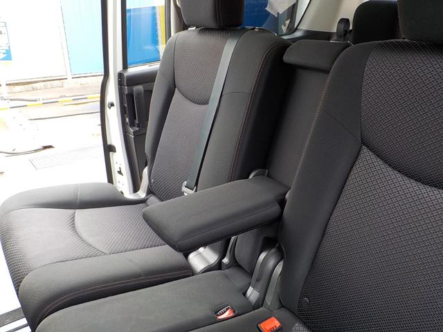 セレナ ハイウェイスター　Ｓ－ハイブリッド　Ｖセレクション　８人乗り　新品前後ドライブレコーダー　鏡面研磨コーティング　全周囲カメラ　ナビ　フルセグＴＶ　後席モニター　クリアランスソナー　ＥＴＣ　両側電動スライドドア　オートライト　後席モニター　３列シート（49枚目）