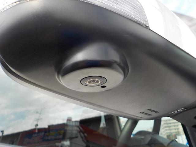 セレナ ハイウェイスター　Ｓ－ハイブリッド　Ｖセレクション　８人乗り　新品前後ドライブレコーダー　鏡面研磨コーティング　全周囲カメラ　ナビ　フルセグＴＶ　後席モニター　クリアランスソナー　ＥＴＣ　両側電動スライドドア　オートライト　後席モニター　３列シート（70枚目）