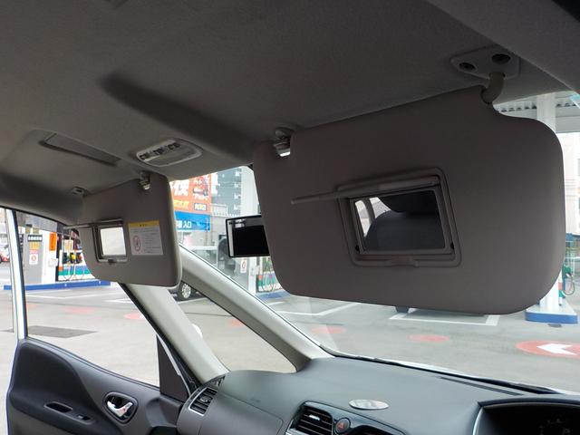 セレナ ハイウェイスター　Ｓ－ハイブリッド　Ｖセレクション　８人乗り　新品前後ドライブレコーダー　鏡面研磨コーティング　全周囲カメラ　ナビ　フルセグＴＶ　後席モニター　クリアランスソナー　ＥＴＣ　両側電動スライドドア　オートライト　後席モニター　３列シート（72枚目）