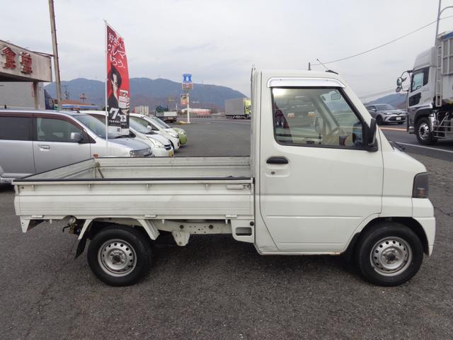 ミニキャブトラック 　屋根付車庫保管車　走行７万キロ台　エアコンはありません（4枚目）