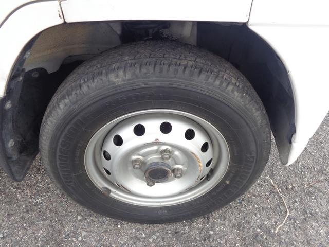 ミニキャブトラック 　屋根付車庫保管車　走行７万キロ台　エアコンはありません（13枚目）