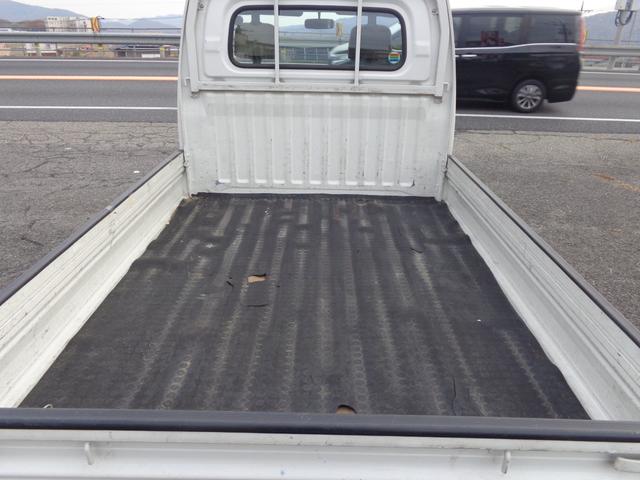 ミニキャブトラック 　屋根付車庫保管車　走行７万キロ台　エアコンはありません（14枚目）