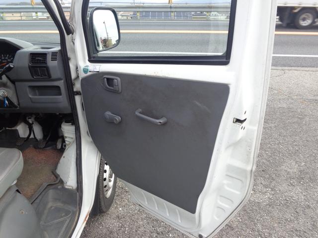 ミニキャブトラック 　屋根付車庫保管車　走行７万キロ台　エアコンはありません（17枚目）