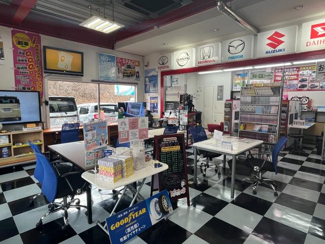 ハイゼットトラック ジャンボ　登録届出済未使用車　マット　バイザー　ＥＴＣ　ゲートプロダクター　中古ナビ　パートタイム４ＷＤ　衝突軽減ブレーキオーバーヘッドコンソール　鉄キー　スペアキー　取扱説明書　メンテナンスノート　新車保証（61枚目）