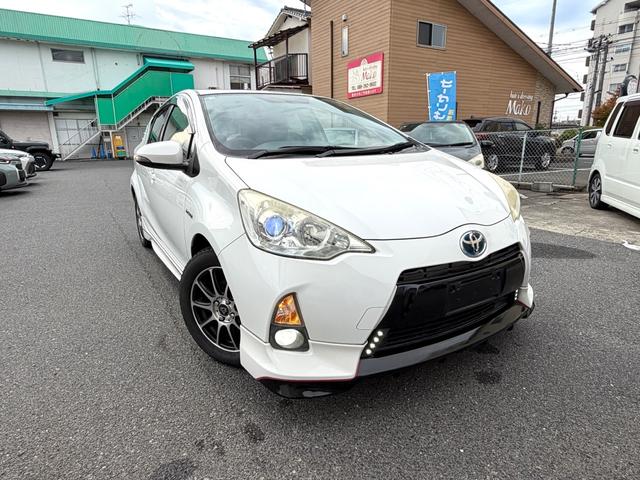 アクア S フルエアロ デイライト 3画面デジタルインナーミラー ドラレコ 社外テール 後部座席モニター バックカメラ ナビ TV オートライト スマートキー 社外アルミホール 電動格納ミラー シートヒーター(2枚目)