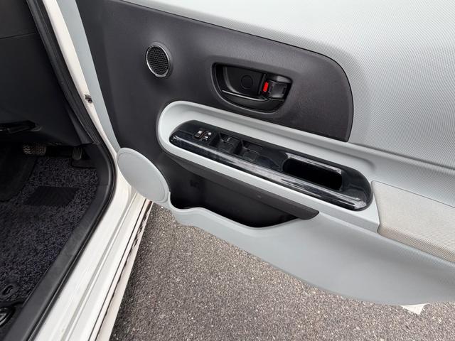 アクア S フルエアロ デイライト 3画面デジタルインナーミラー ドラレコ 社外テール 後部座席モニター バックカメラ ナビ TV オートライト スマートキー 社外アルミホール 電動格納ミラー シートヒーター(22枚目)