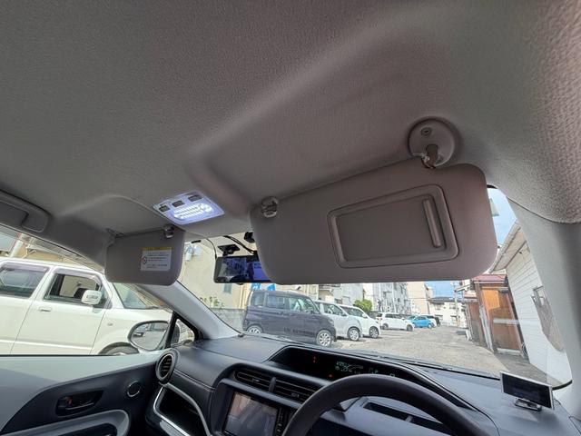 アクア S フルエアロ デイライト 3画面デジタルインナーミラー ドラレコ 社外テール 後部座席モニター バックカメラ ナビ TV オートライト スマートキー 社外アルミホール 電動格納ミラー シートヒーター(50枚目)