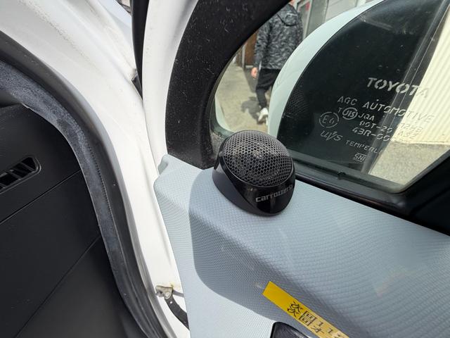 アクア S フルエアロ デイライト 3画面デジタルインナーミラー ドラレコ 社外テール 後部座席モニター バックカメラ ナビ TV オートライト スマートキー 社外アルミホール 電動格納ミラー シートヒーター(52枚目)