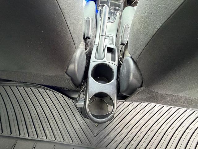 アクア S フルエアロ デイライト 3画面デジタルインナーミラー ドラレコ 社外テール 後部座席モニター バックカメラ ナビ TV オートライト スマートキー 社外アルミホール 電動格納ミラー シートヒーター(59枚目)