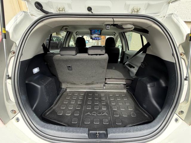 アクア S フルエアロ デイライト 3画面デジタルインナーミラー ドラレコ 社外テール 後部座席モニター バックカメラ ナビ TV オートライト スマートキー 社外アルミホール 電動格納ミラー シートヒーター(66枚目)