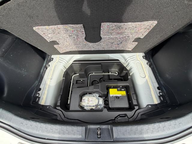 アクア S フルエアロ デイライト 3画面デジタルインナーミラー ドラレコ 社外テール 後部座席モニター バックカメラ ナビ TV オートライト スマートキー 社外アルミホール 電動格納ミラー シートヒーター(68枚目)