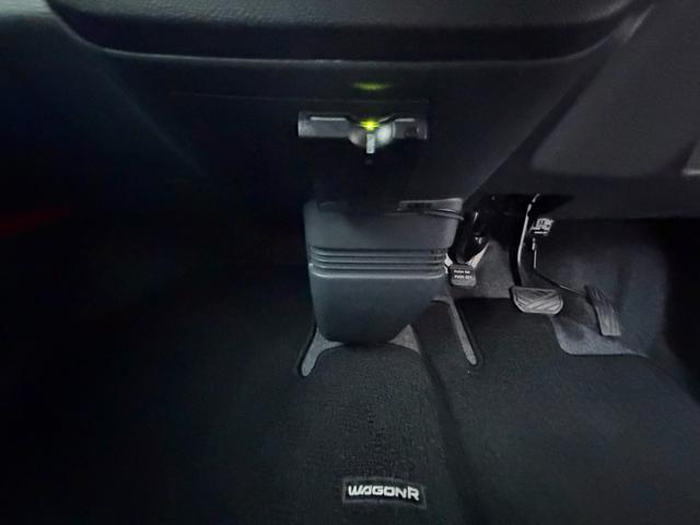 ワゴンＲスティングレー リミテッドＩＩ　プッシュスタート　Ｂｌｕｅｔｏｏｔｈナビ　ＥＴＣ　ドライブレコーダー　インナーブラックヘッドライト　スマートキー　ベンチシート　フルフラットシート　シートヒーター　車内イルミ　フォグランプ（26枚目）