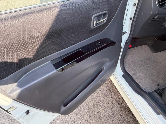 パレットＳＷ ＸＳ　ドライブレコーダー　ＥＴＣ　ＨＤＤナビ　フルセグＴＶ　ＣＤ録音　ＤＶＤ再生　左側パワースライドドア　右側イージークローザードア　ＨＩＤライト　フォグランプ　社外アルミ　スマートキー＆プッシュスタート（30枚目）