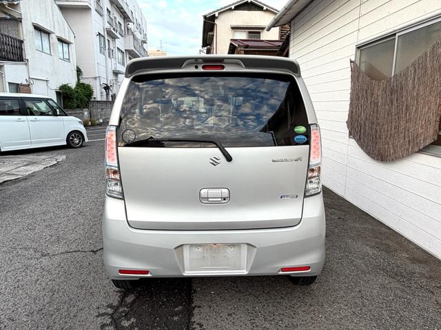ワゴンＲ ＦＺ　Ｓ－エネチャージ／社外８インチナビＢｌｕｅｔｏｏｔｈ／フルセグＴＶ／後席フリップダウン／フロントイルミ／アイドリングストップ／衝突軽減ブレーキ／横滑り防止／シートヒーター／キーレス／フラット／禁煙車／（12枚目）